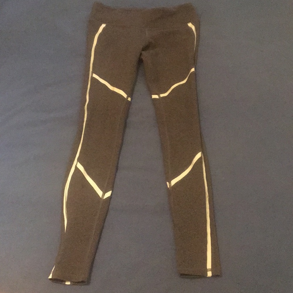 Alo Yoga leggings.